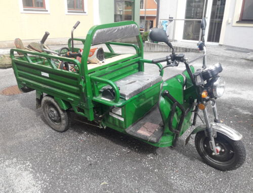 Lassinger Bauhofmitarbeiter fahren Tuk Tuk!